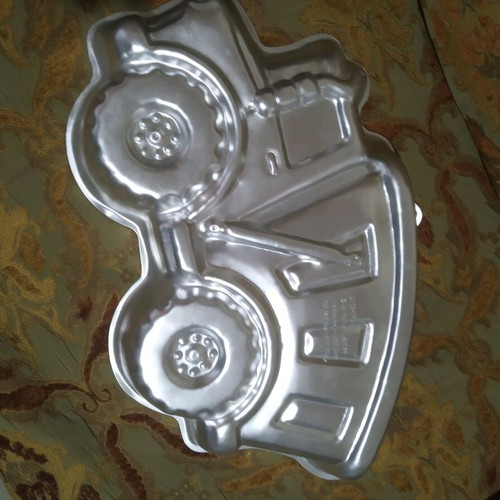 Children's car cake mold used with small mark