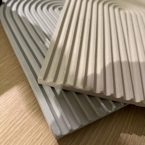 Gypsum decorative bases like new