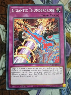 Gigantic Thundercross κάρτα Yu-Gi-Oh! μεταχειρισμένη από Photon Hypernova