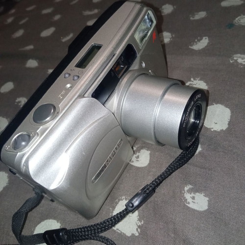 Olympus Superzoom 70G used camera for repair or spare parts