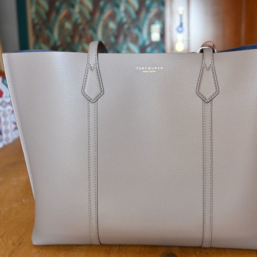Tory Burch shoulder tote brand new, etoupe with brown inside