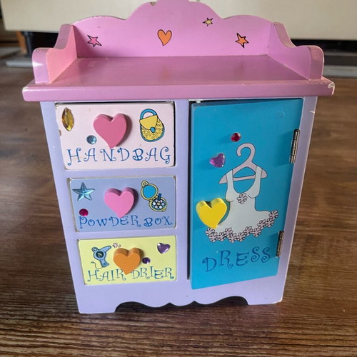 Jewelry box used, multicolored, in very good condition