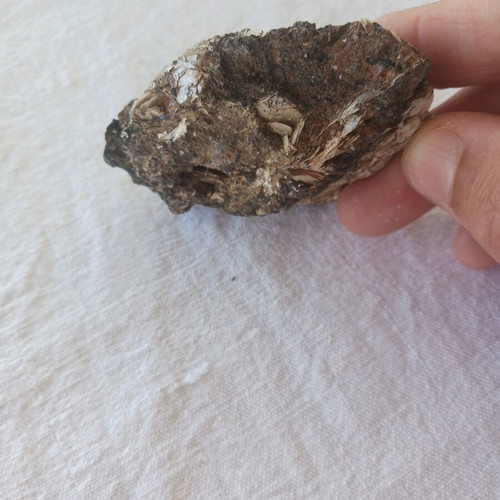 Emery rock new, ideal for sharpening knives and scissors