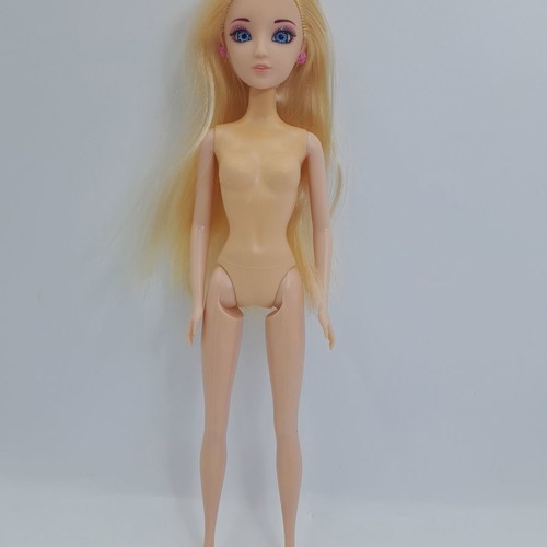 Doll used in very good condition for makeover or OOAK