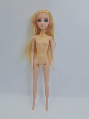 Doll used in very good condition for makeover or OOAK