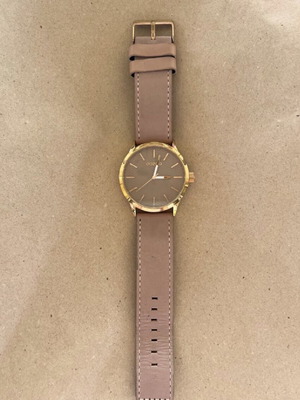 Oozoo leather genuine watch women's wristwatch like new beige