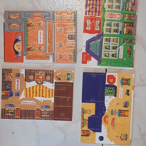 3D Puzzle Building Model like new, 1990s, 4 cards included