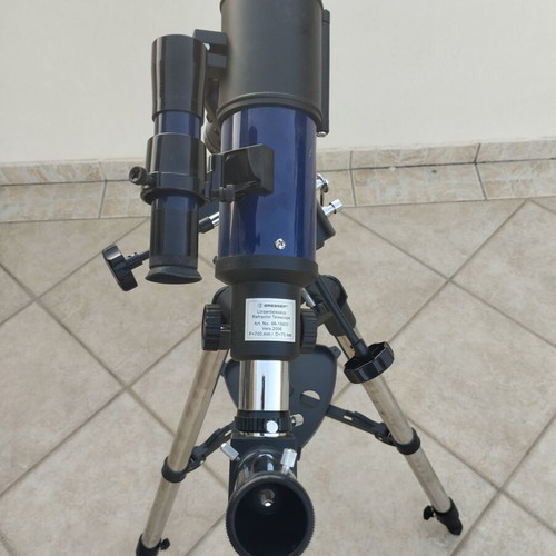 Bresser Skylux 70/700 telescope like new with tripod and accessories