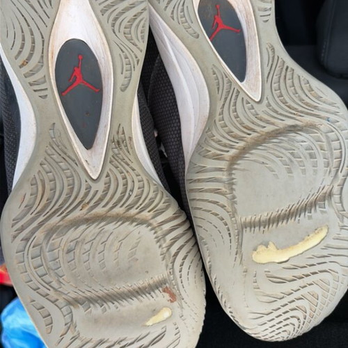 Jordan shoes size 44.5 used, black, good condition without tears