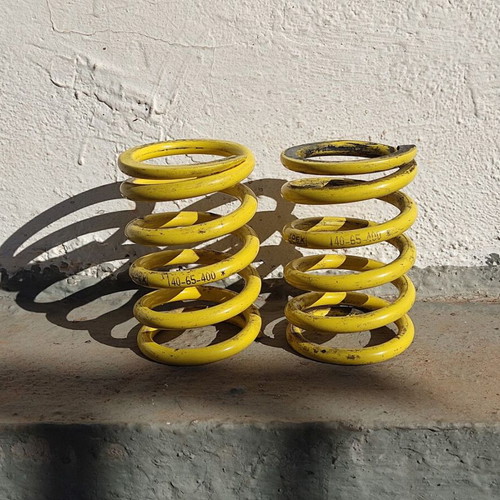 Apex lowering springs used (140-65-400lb)