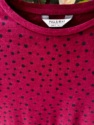 Pull & Bear women's short-sleeve blouse like new, burgundy with polka dots
