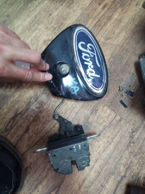 Λαβή και κλειδαριά πίσω καπό για Ford KA μεταχειρισμένα
