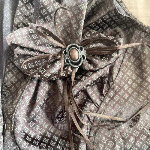 Lynne shirt like new, size M, beige brown
