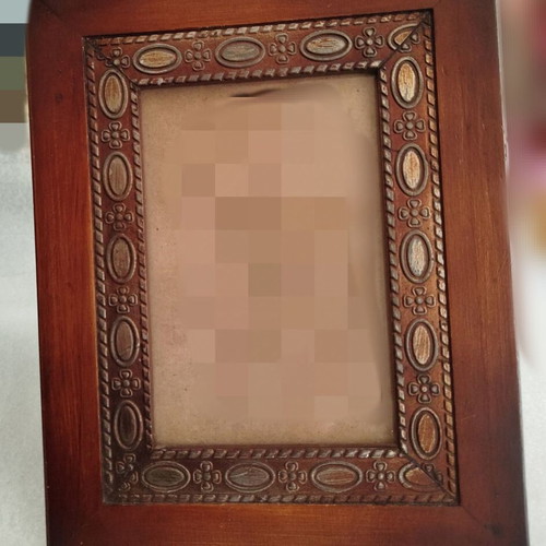 Vintage wooden photo frame used, 23 cm