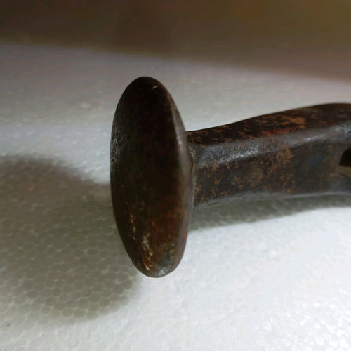 Forged shoe hammer used without handle