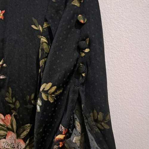 Dress size S 36 8 with floral pattern