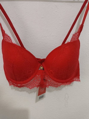 Bra red new with lace size 80B