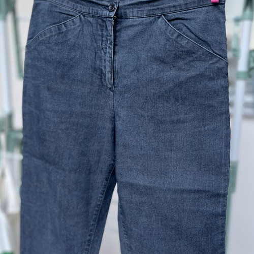 Sisley Capri pants, soft quality denim, like new, waist 74-76cm