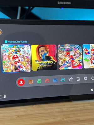 Nintendo Switch 2 като нов с калъф за носене и протектор за екран
