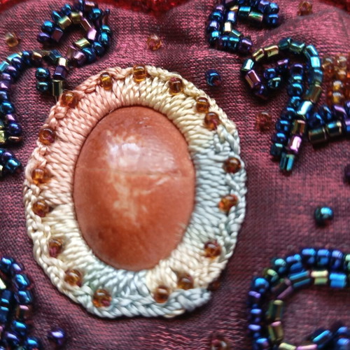 Vintage look evening bag, burgundy embroidered with beads