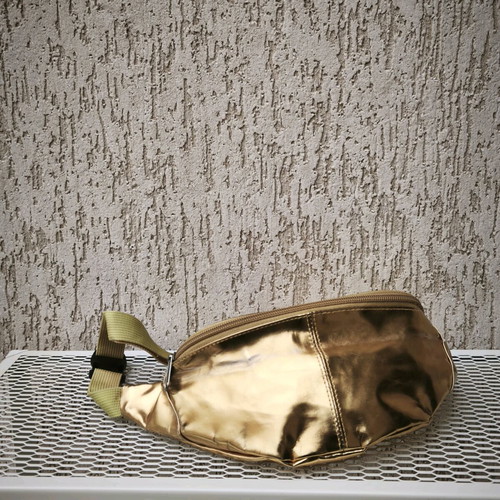 Waist bag metallic gold like new