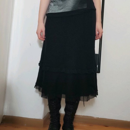 Vintage goth ruffle midi knit skirt used, black, size M-L