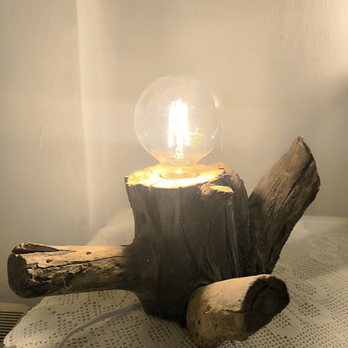 Handmade oak log table lamp with Edison bulb