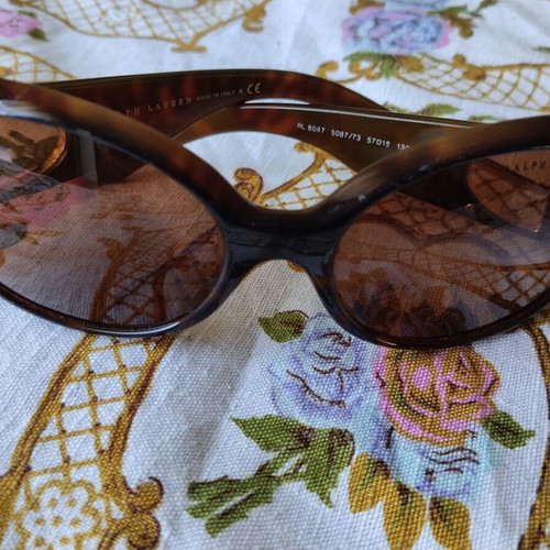 Ralph Lauren women's sunglasses RL 8047 used with authentic case