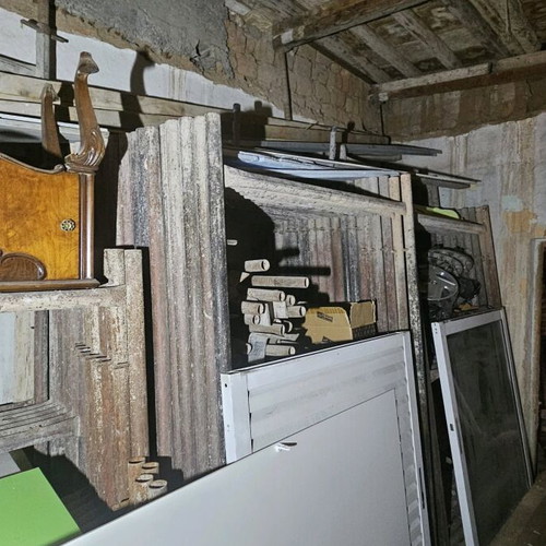 Construction towers used with braces and screws in various heights