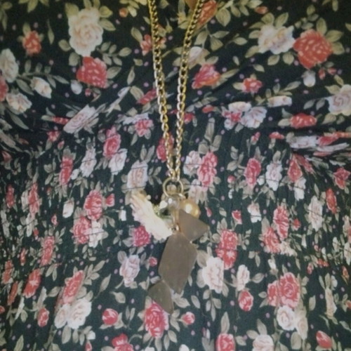 Handmade necklace used caramel with pearl and flower bronze