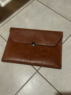 Brown leatherette envelope handbag like new