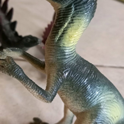 Dinosaur figures pack of 10 like new