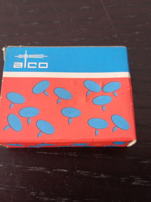 Push pins like new, 1 box
