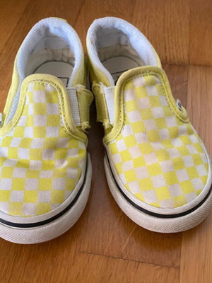 Vans kids shoes size 24.5 like new