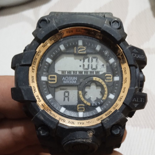 XINJIA XJ876D-GOLD watch like new, men's black