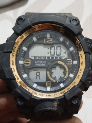 XINJIA XJ876D-GOLD watch like new, men's black
