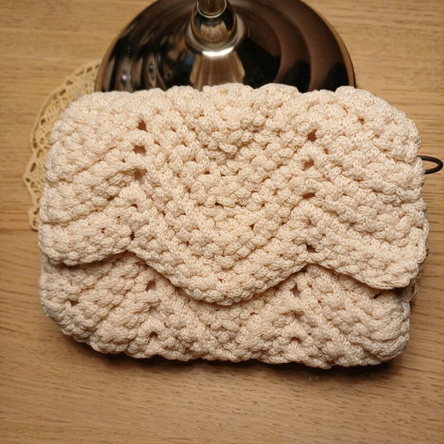 Handmade shoulder bag like new, white and beige
