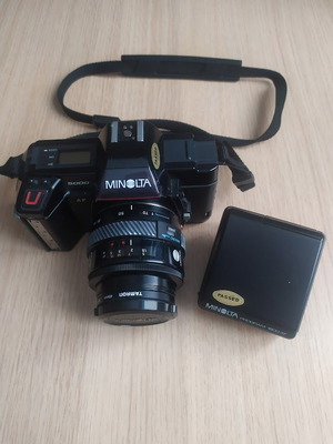 Minolta 5000 AF използвана аналогова камера с обектив 35-70мм, флаш, филтър