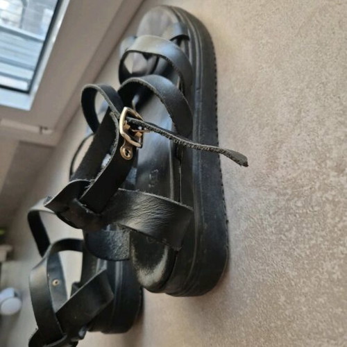 Estil leather sandals black like new, size 38