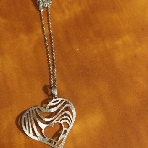 Silver heart pendant necklace
