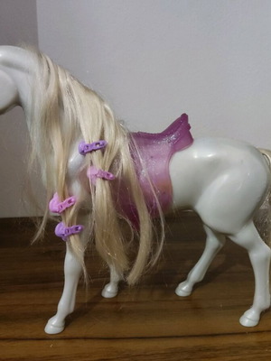 Large Barbie Horse 2002 like new