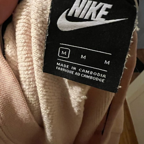 Nike girls' pink sweatshirt like new