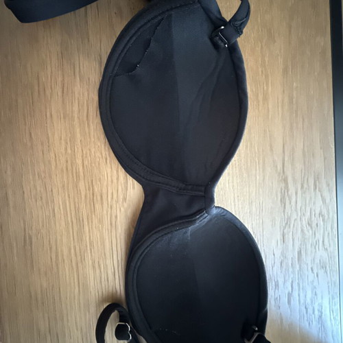 Black bikini top, size M