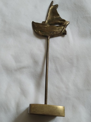 Vintage brass sailboat desk sculpture used