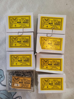 Beak hook fishing hooks new, size 4 and 5, 100 pieces per box