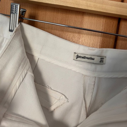 Stradivarius white shorts like new, size L 40 12