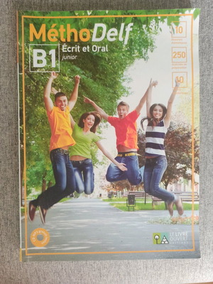 Nouveau Methodelf B1 Ecrit Et Oral like new without CD
