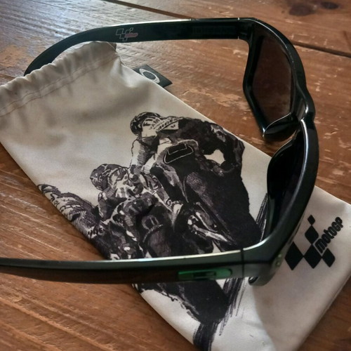 Oakley MotoGP sunglasses used, black with pouch