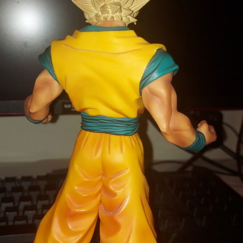 Dragonball Goku Super Saiyan Exclusive Figure mint, 25 cm