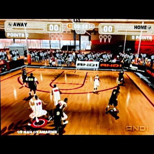 Xbox Original And 1 Streetball game like new, sports basketball